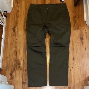 Men's Under Armour Green Pants